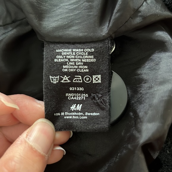 Cute black jacket - Picture 7 of 8